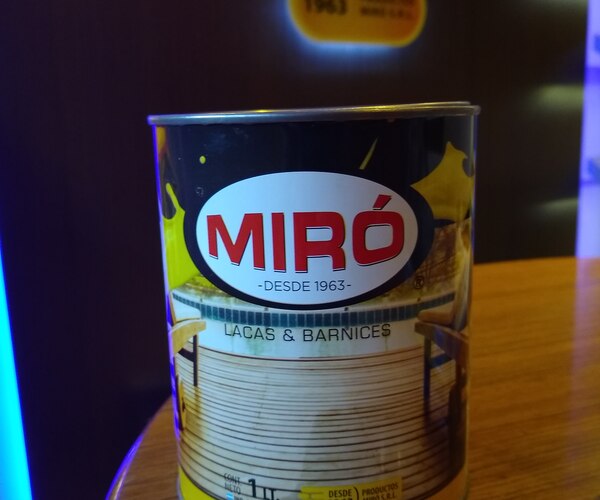 Latas MIRO