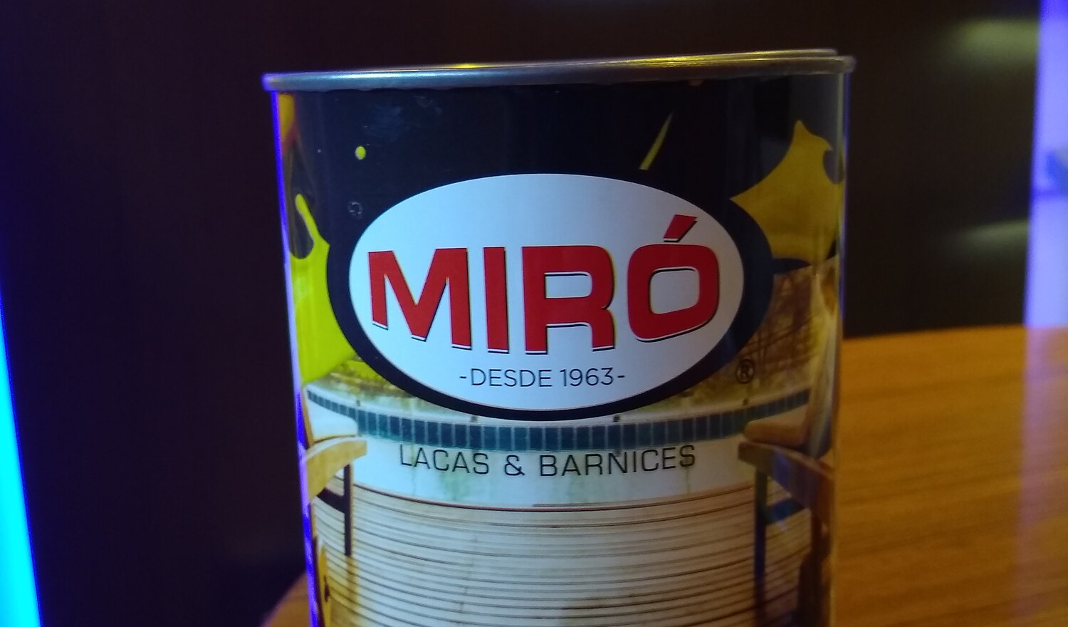 Latas MIRO